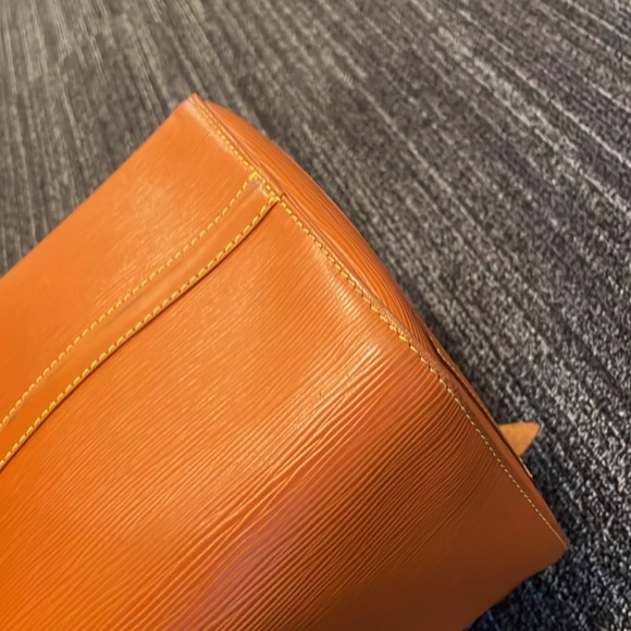 Louis Vuitton Epi Keep All 45 - Picture 12 of 14